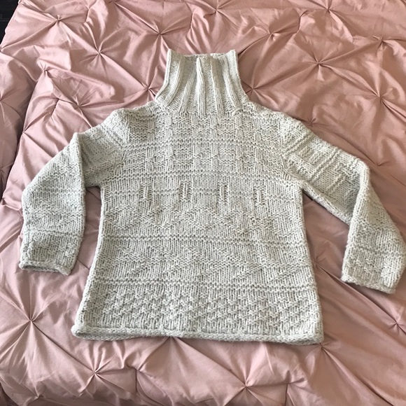 Women’s MODA International Turtleneck Sweater - Picture 5 of 7